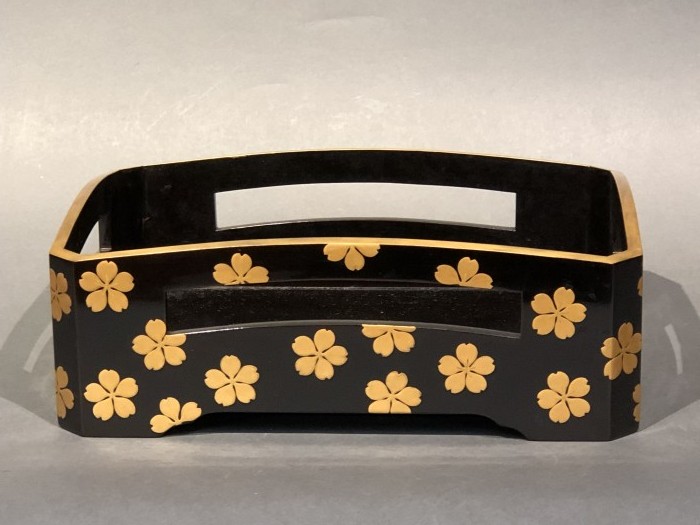 Japanese vintage wooden OZEN meal-tray 36cm Black lacquered w/beautiful MAKIE 
