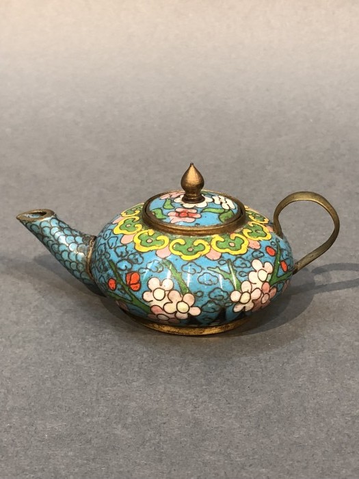 Featured image of post Ranma Tea Kettle / Buy #online #hand #painted #tea #kettles.the store provides #handmade kettles crafted from ceramic with marble finish or brass.